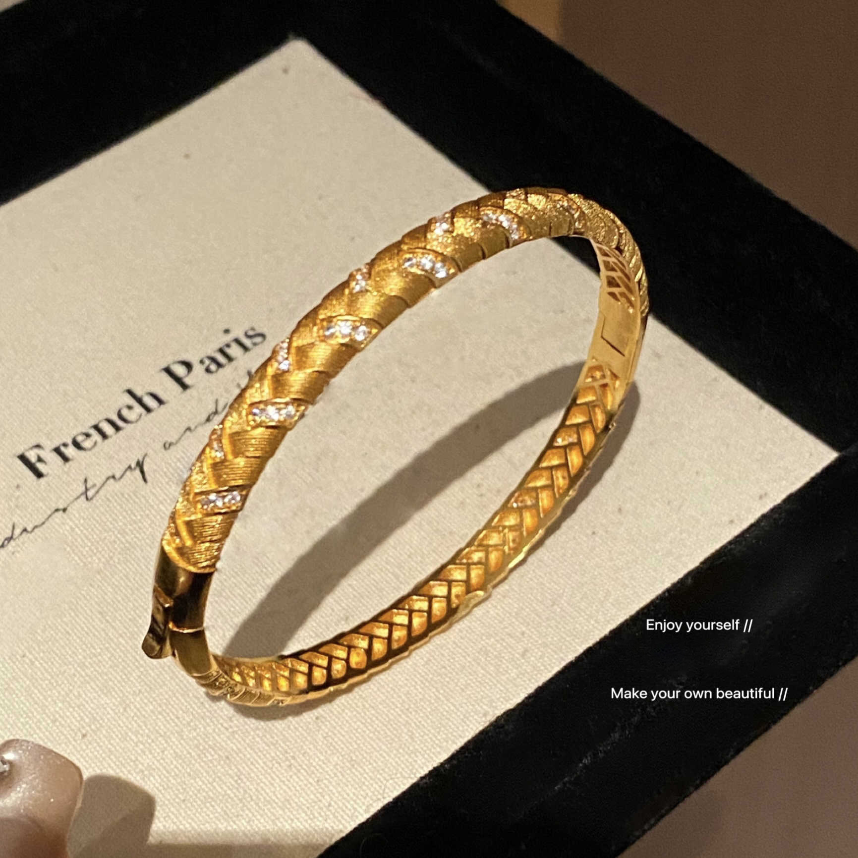 Real gold-plated zircon wheat ear brushed bracelet, light luxury high-end feel, fashionable versatile wrist accessory with a unique design
