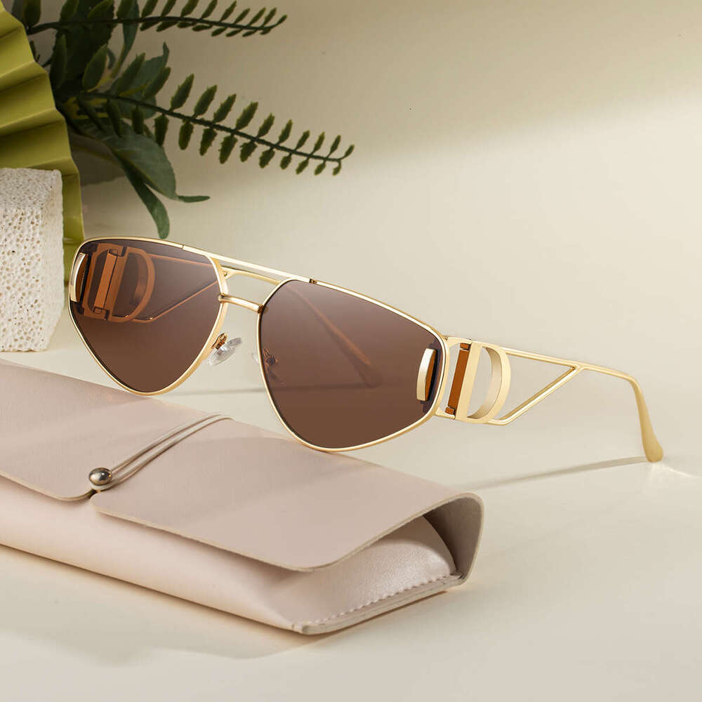 2026 New European American Fashion Cat-Eye Trendy And Unique Outdoor Street Sun Protection Sunglasses For Women Liuyuemoshang