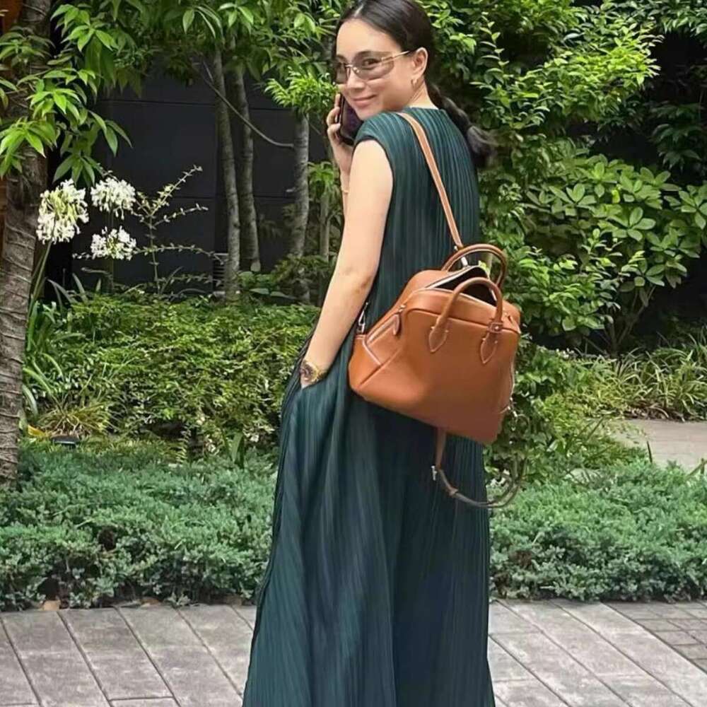 New THY Korean Kim Bag, Lychee Pattern Top Layer Cowhide, Niche Luxury Design, Handheld Backpack Dual-use, Large Capacity Commuter Laptop Bag SENYY