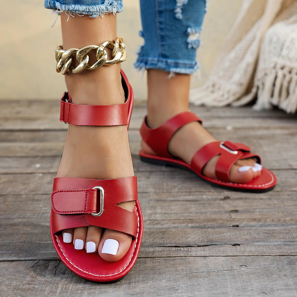 2026 Women Summer Flat Sandals Fashion Metal Buckle Strap Zapatos De Muje Open Toe Casual Beach Roman Shoes for Ladies 260427