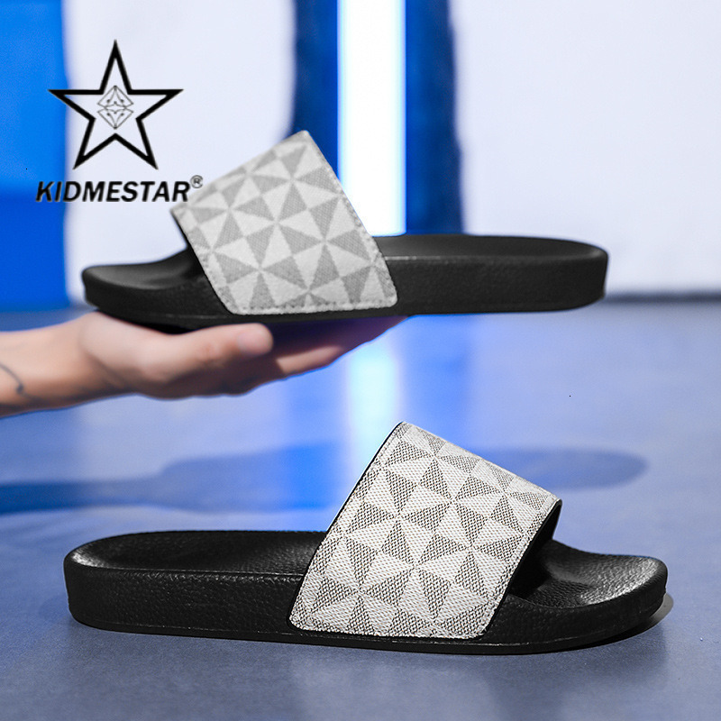 2026 Summer Luxury Men's Designer New Style Outdoor Leisure Beach Slippers Open-toe Home Sandals High-end Comfort Cool Soft Soles
