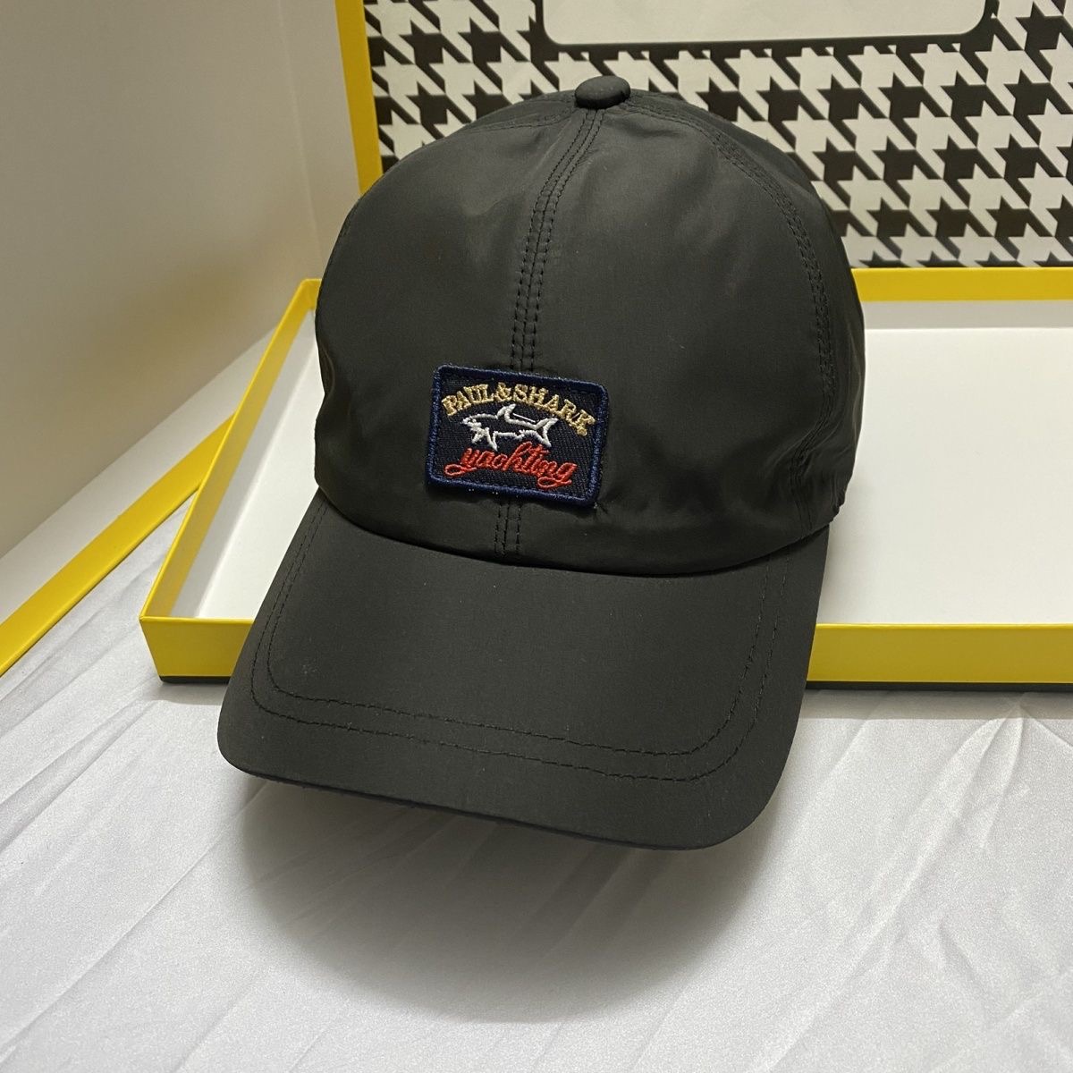 Apaul and shark hat Cap Designer Ball Caps Mens and womens soft top Paul baseball caps outdoor sports stylish headgear shark hats AAA