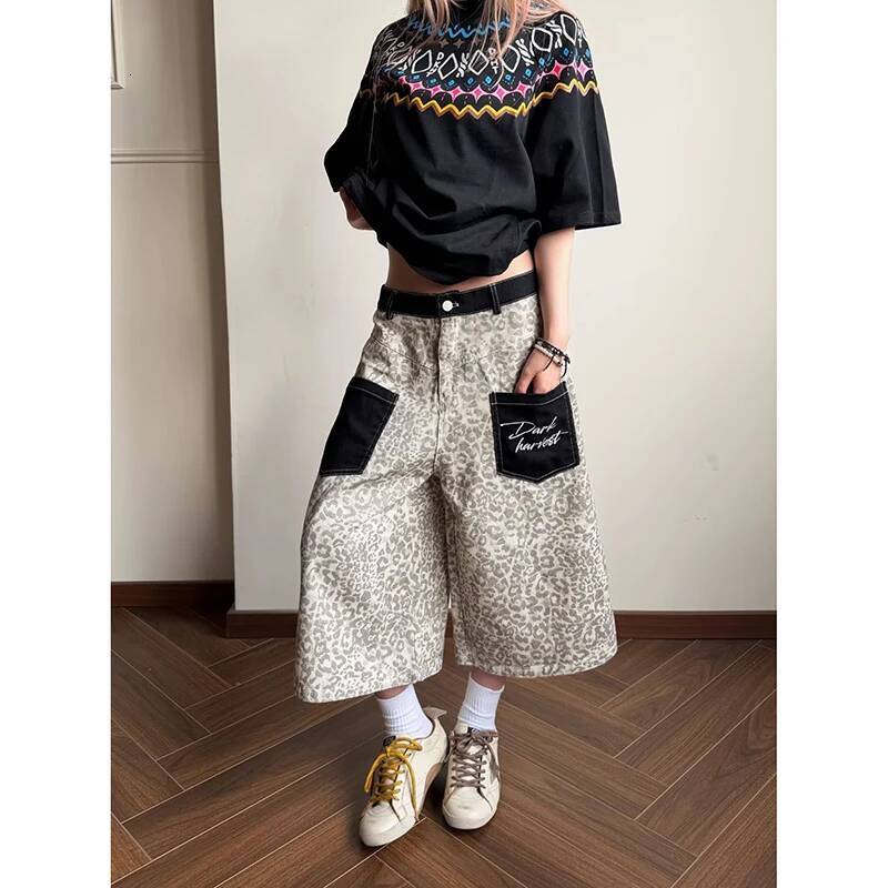 Women Leopard Jeans Vintage Harajuku Y2k Baggy Calf Length Jean Pants Japanese 2000s Style Oversize Grunge Denim Clothes dongdumaoyi