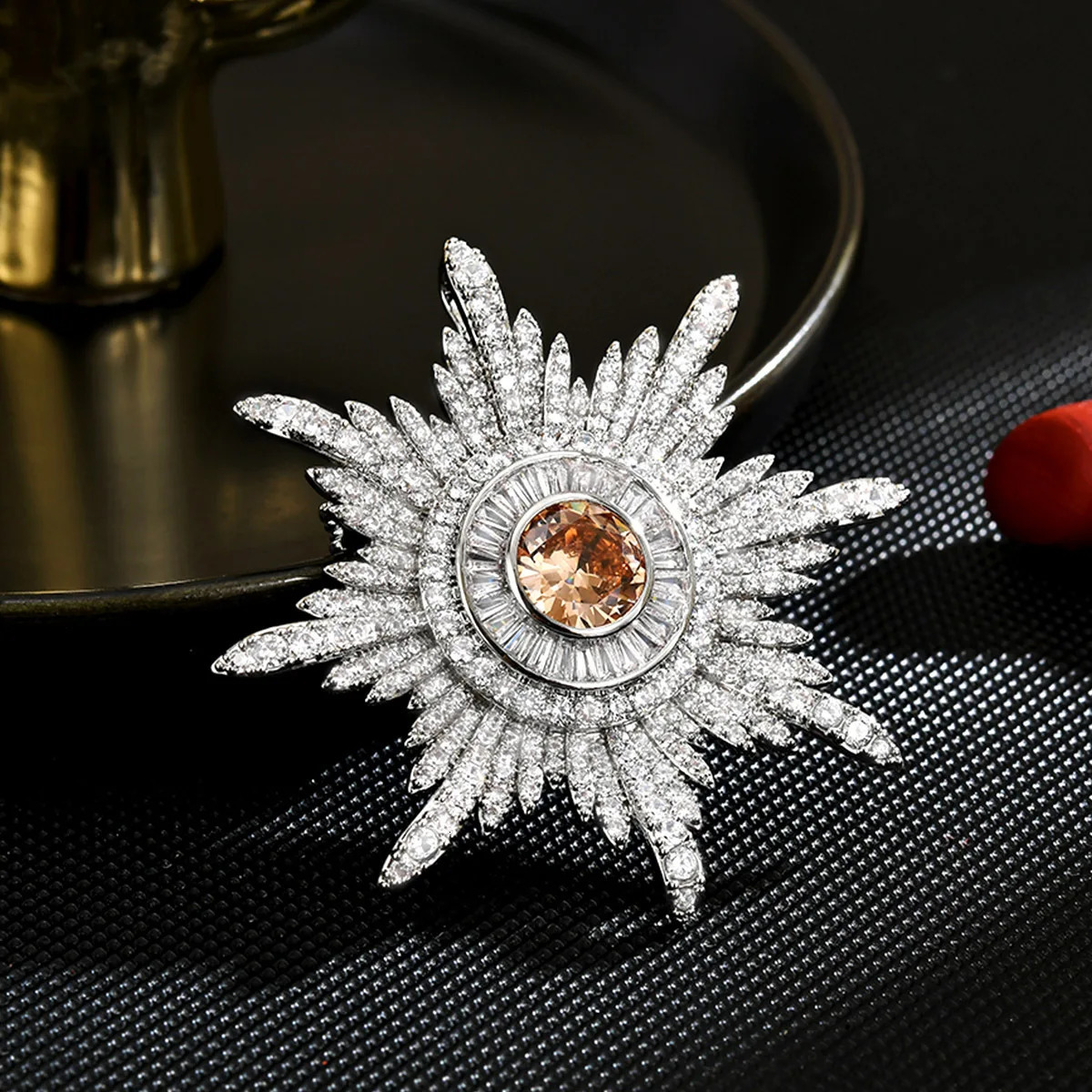 British Style Cubic Zirconia BroochSparkling Eight-Pointed Star Pin Minimalist Daily Accessory 260427BJ