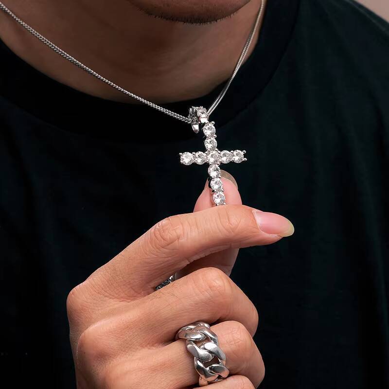 Drop Shipping No MOQ Moissanite Cross Pendant Necklace Gold Plated Jewelry 925 Sterling Silver Charm Pendant
