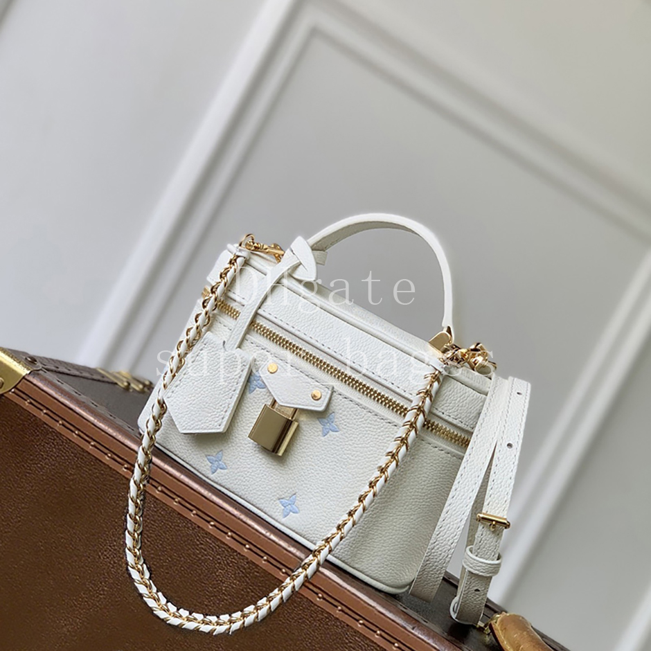 Vanity Chain Pouch handbag 19CM designer bag Luxury Cosmetic Bag Professional OEM Quality shoulder bag Embossed cowhide crossbody bag with gift box LV01B
