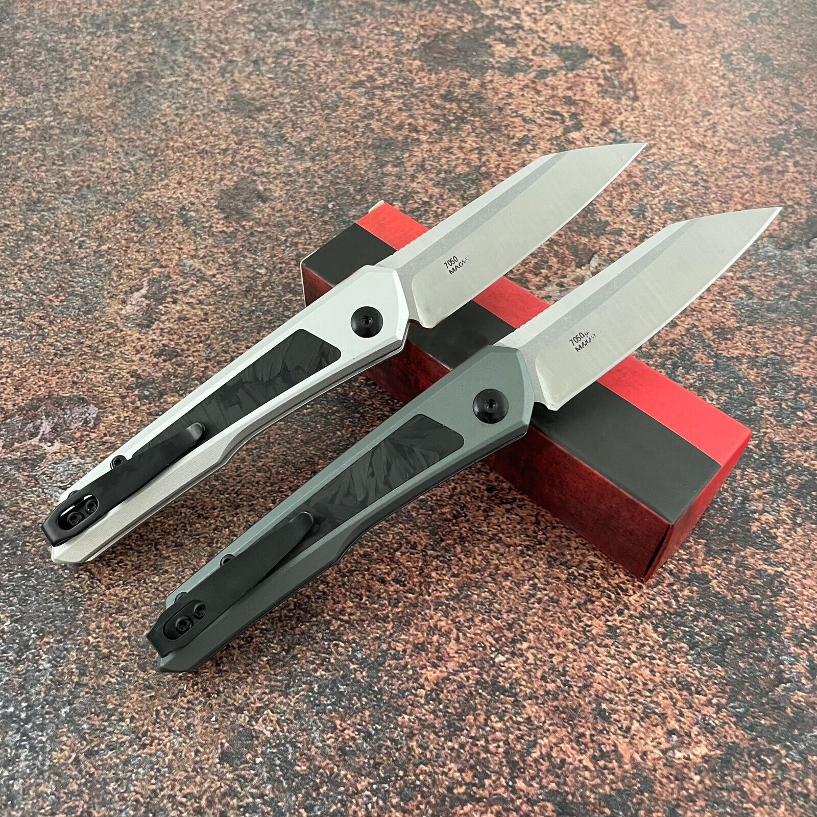 KS 7050 High-Quality Pocket Knife M390 Blade T6 Aluminum Frame Embedded with Carbon Fiber Handle Sharp for Outdoor Camping Use