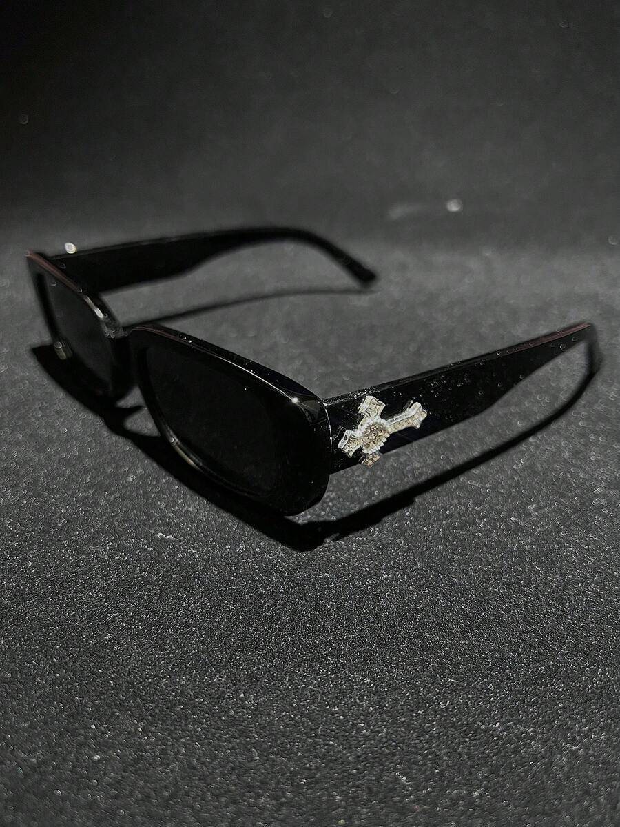 1 piece sunglasses with metal decoration in the shape of a cross and crystal heart, small square frame, colored lenses, classic vintage fashion style,