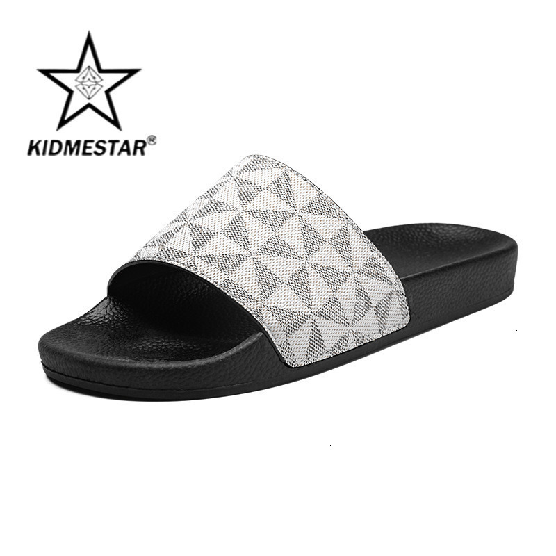 2026 Summer Luxury Men's Designer New Style Outdoor Leisure Beach Slippers Open-toe Home Sandals High-end Comfort Cool Soft Soles