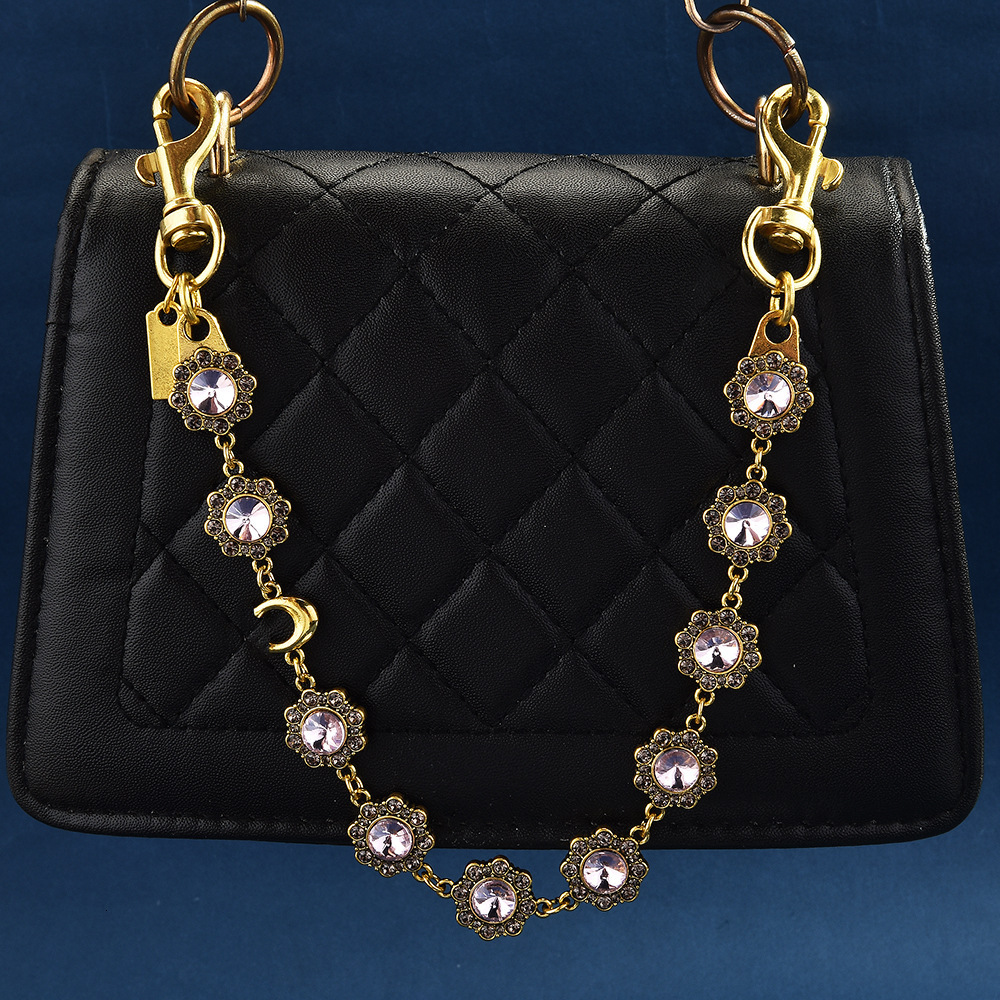 Vintage Oval Carved Rhinestone Metal Crossbody Bag Extension Chain Women's Accessory Ins Style Hot Item