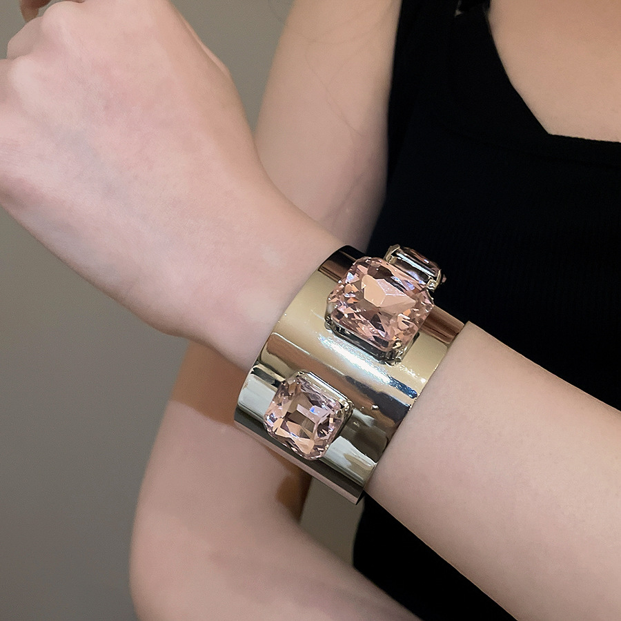 2026 New European and American Style Metal Diamond Inlaid Square Open Bracelet with Exaggerated Design, Unique Fashionable Women's Jewelry - view 9
