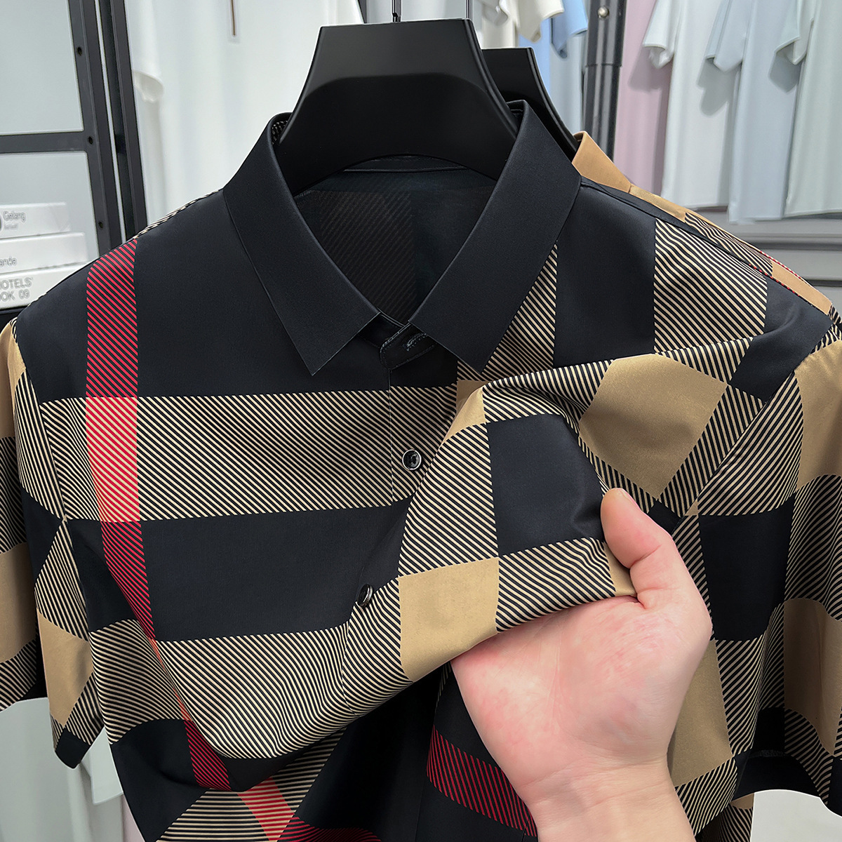 2026 New Summer Mens Middle Aged Fashion Business Ice Silk Plaid Designer Shirt Fashion Light Luxury Collar Short Sleeve