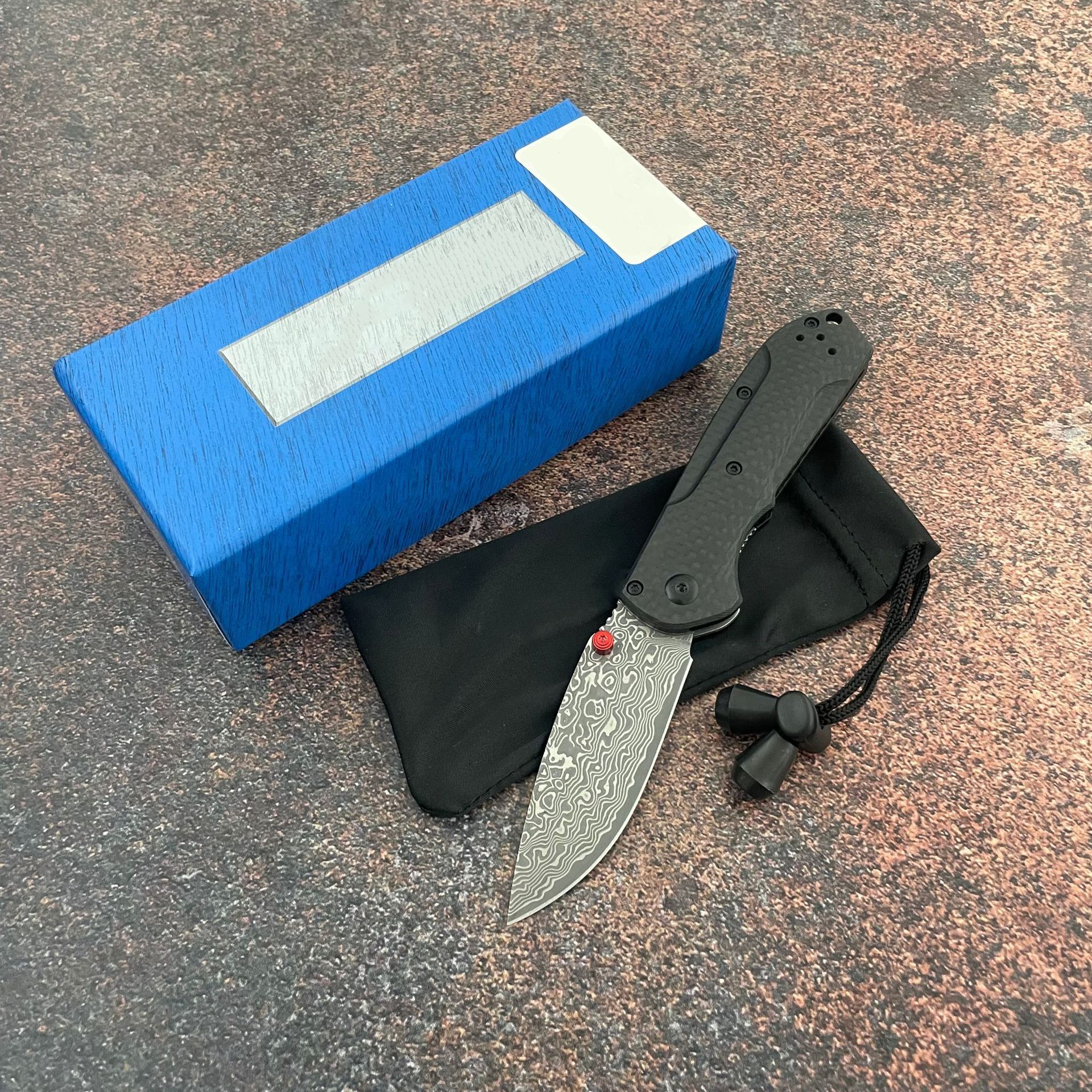 BM565 Mini Freek Outdoor Folding Knife D2 Blade Carbon Fiber Handle Pocket Clip Reversible Ambidextrous Carry-Ready Knives