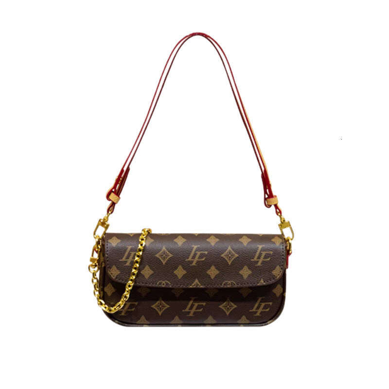 Versatile Women's Spring/Summer New Classic Versatile Shoulder Niche Design Small Square Crossbody Bag