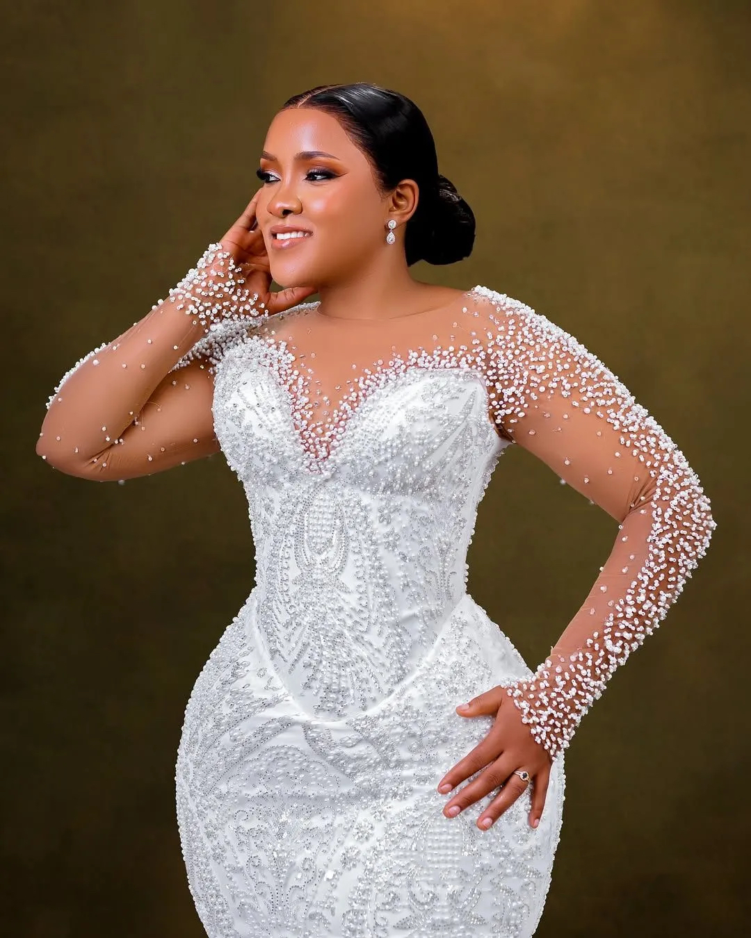 2026 Aso Ebi Plus Size Ivory Mermaid Wedding Dress Sheer Neck Beaded Pearls Sequined Full Sleeves Bridal Gowns Dresses robe de mariee ZHJ045