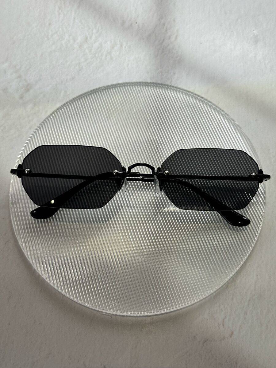 1 piece Mini gradient full metal frameless hexagon-shaped sunglasses, suitable for street, beach, commuting, travel