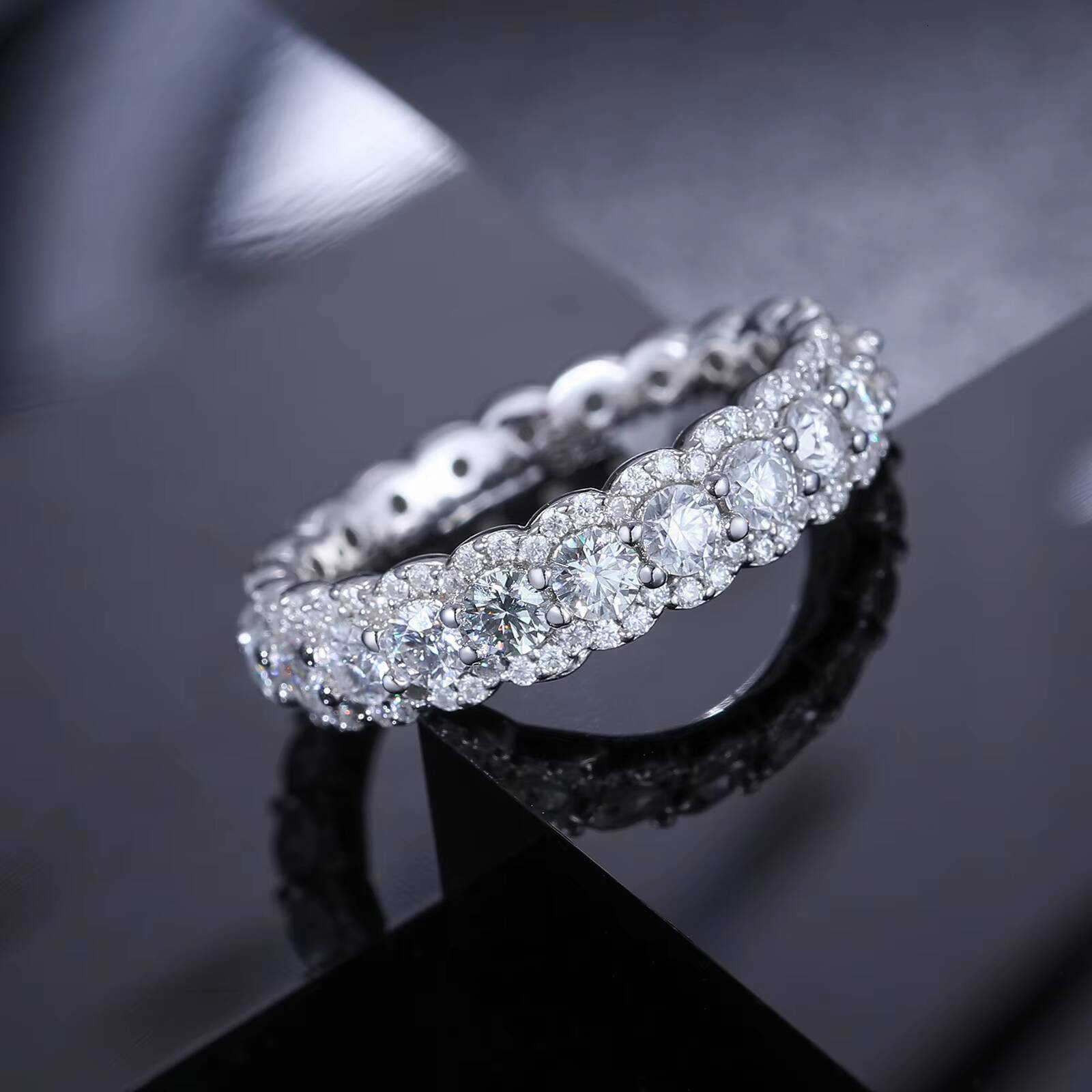 Dropshipping Fine Jewelry White Gold 925 Sterling SIlver Cluster VVS Moissanite Diamond Halo Wedding Band Ring for Women Men