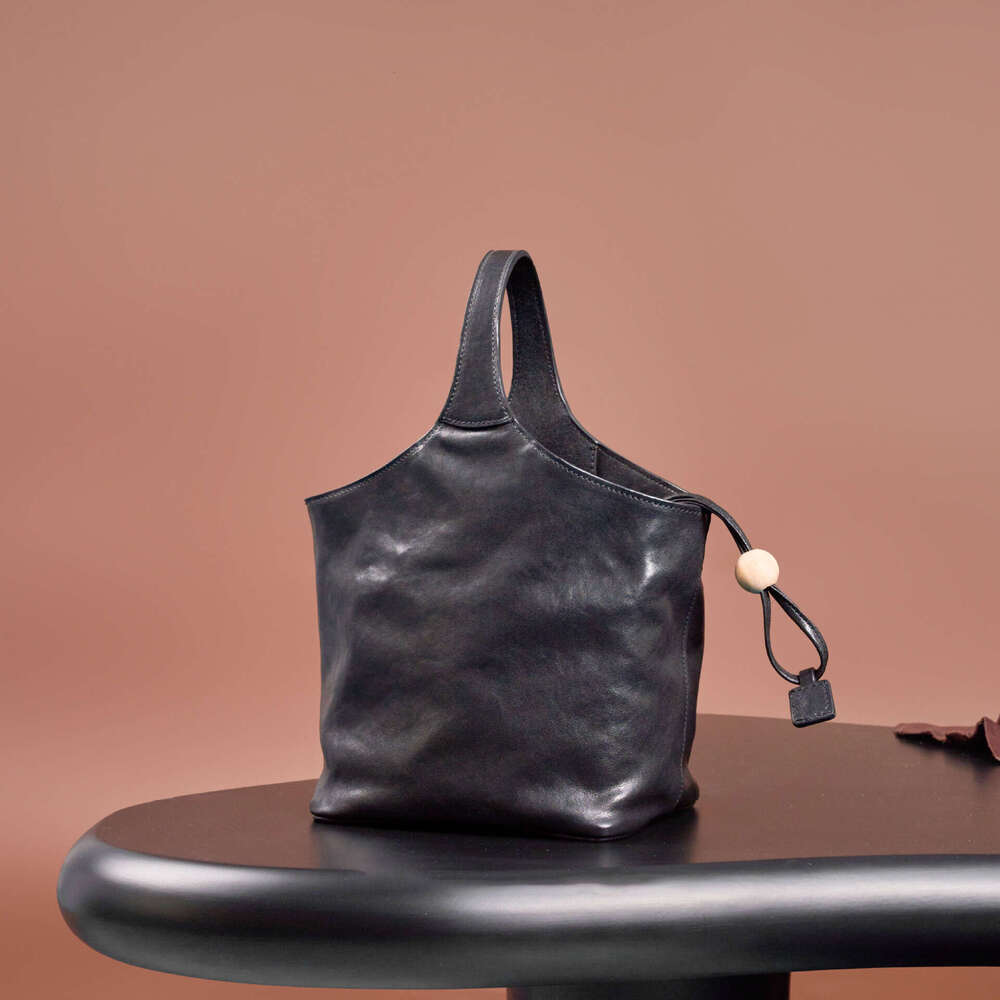 Light Luxury Niche Designer Bucket Basket Bag, Autumn New Fortune Style, Premium Crystal Cowhide, Daily Casual Shoulder Crossbody Handbag SENYY
