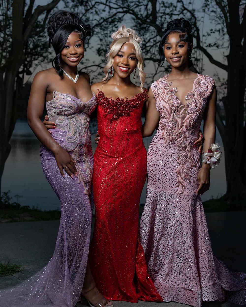 Red Prom Dresses 2026 Black Girls Mermaid Sequins Charming Party Gowns Customized Sleeveless Party Gowns Vestido De Festa