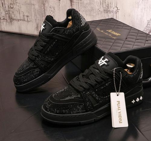 Designer shoe Pink Rhinestone Trendy Brand Men's Sneakers 2026 New Color Block Versatile Thick Sole Height Increasing Internet Celebrity Hot Fash
