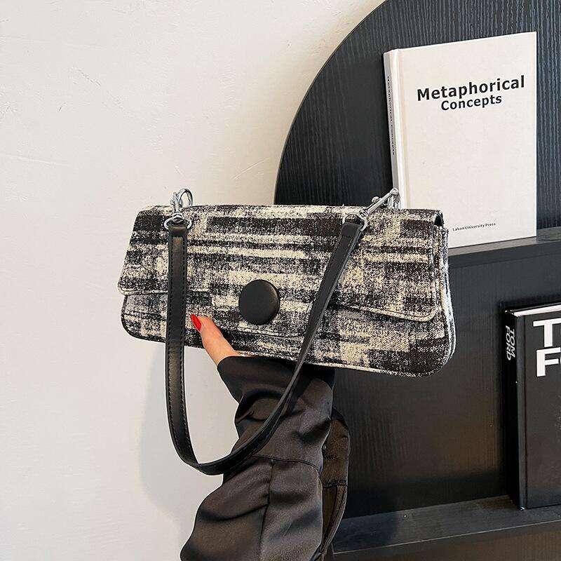 MACK JHOSEL High-End Velvet Baguette 2026 Spring Autumn Winter New Vintage Embossed Underarm Bag Wholesale dh4300051