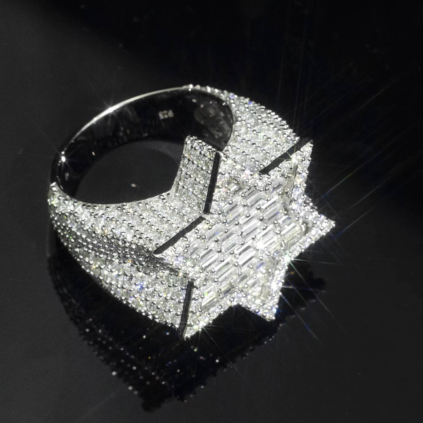 Haute Custom Design Pass Diamond Tester Baguette Moissanite Silver Letter Ring Iced Out Hip Hop Ring Fine Jewelry for Men