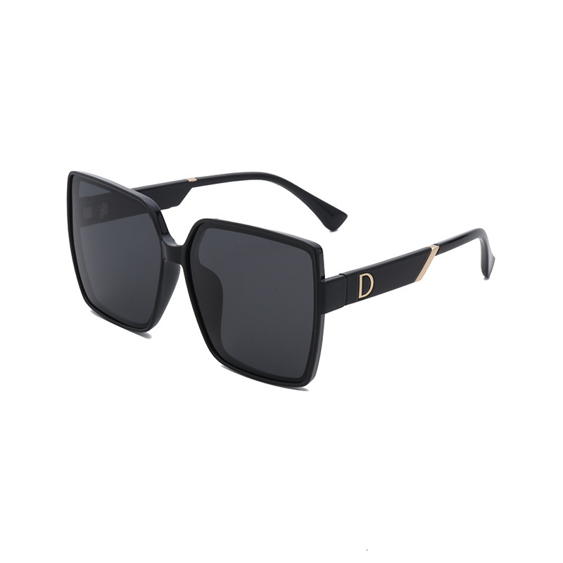 Luxury Brand Designer Fashion Accessories European And American Driving Sunglasses For Women Ins Street Style 2026 New Anti Glare Metal Sun Glasses
