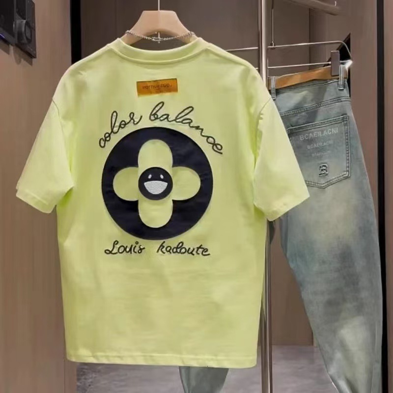 Designer Smiley Flower Print T-shirt Mens Casual Streetwear Crew Neck Short Sleeve Loose Fit Top For Summer Daily Fashion In Multiple Colors88