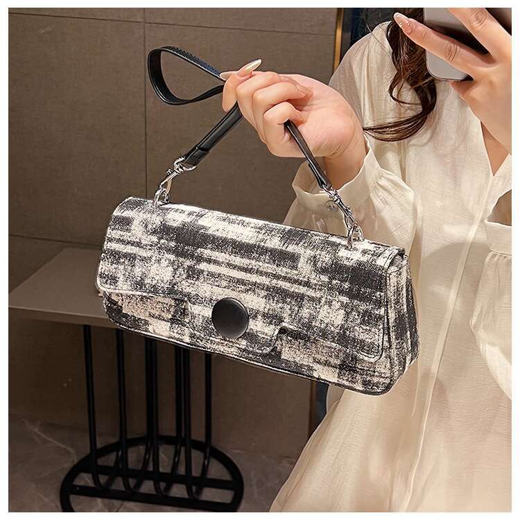 MACK JHOSEL High-End Velvet Baguette 2026 Spring Autumn Winter New Vintage Embossed Underarm Bag Wholesale dh4300051