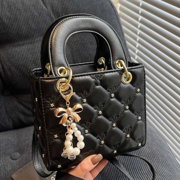 Korean-Style Elegant Design Handbag For Women, Spring New Model, High-Quality Stylish Single-Shoulder Crossbody Bag - view 5