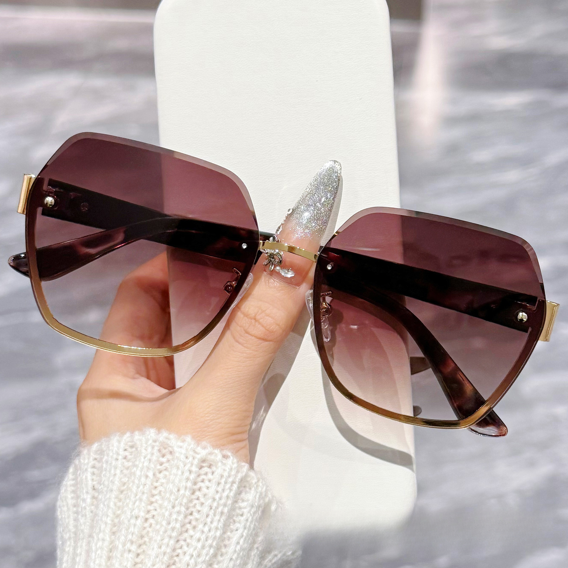 Sunglasses For Women Designer Hipster Top Casual High Quality Lunette De Soleil Femme Zonnebril Gafas De Sol Mujer