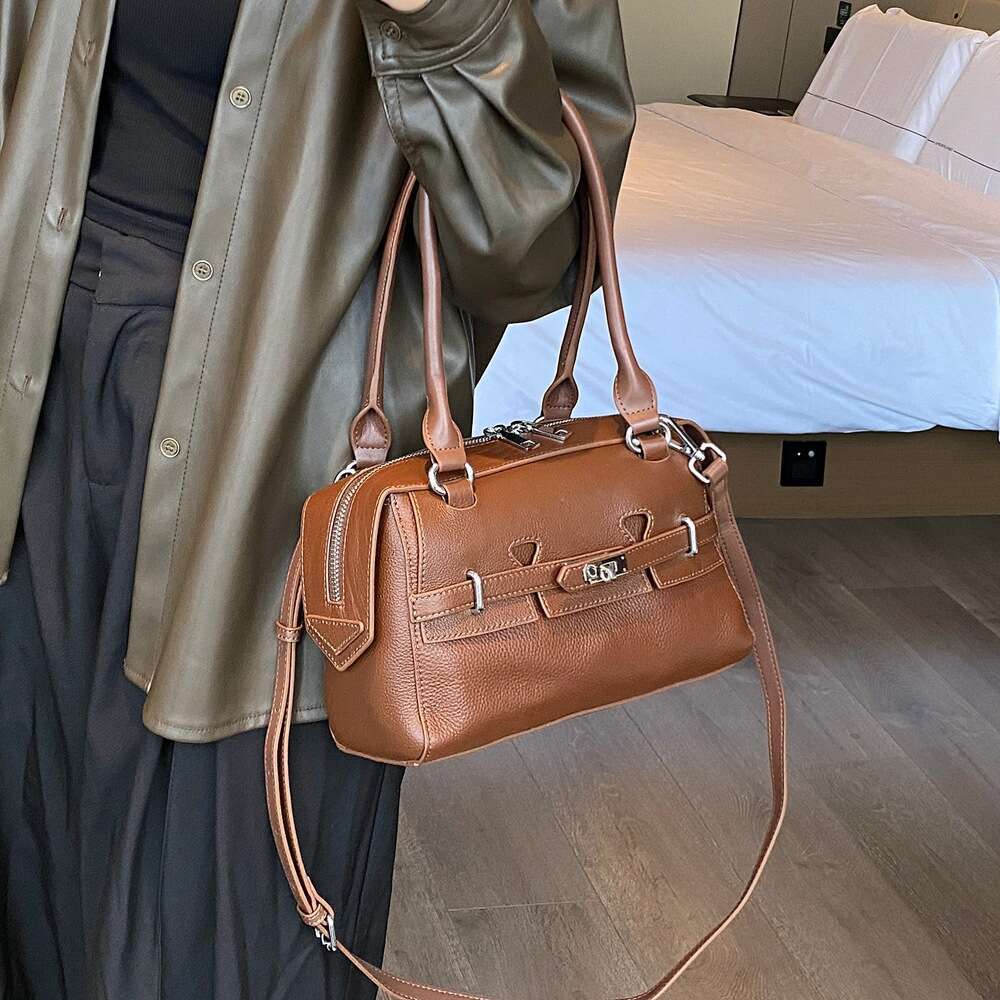 Light Luxury Niche Designer Pillow Bag, French First Layer Cowhide Underarm Bag, Cross Border Natural Drop Simple Shoulder Crossbody Bag SENYY