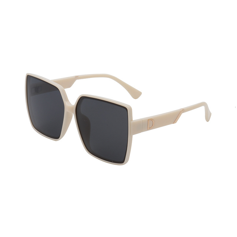 Luxury Brand Designer Fashion Accessories European And American Driving Sunglasses For Women Ins Street Style 2026 New Anti Glare Metal Sun Glasses