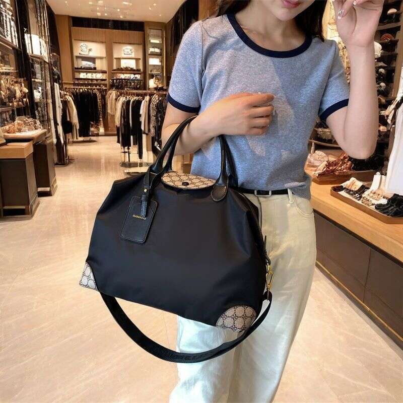 Large Capacity Travel For Women, Fashionable Short Trip Handbag, Korean Style Portable Clothing Storage Luggage Bag