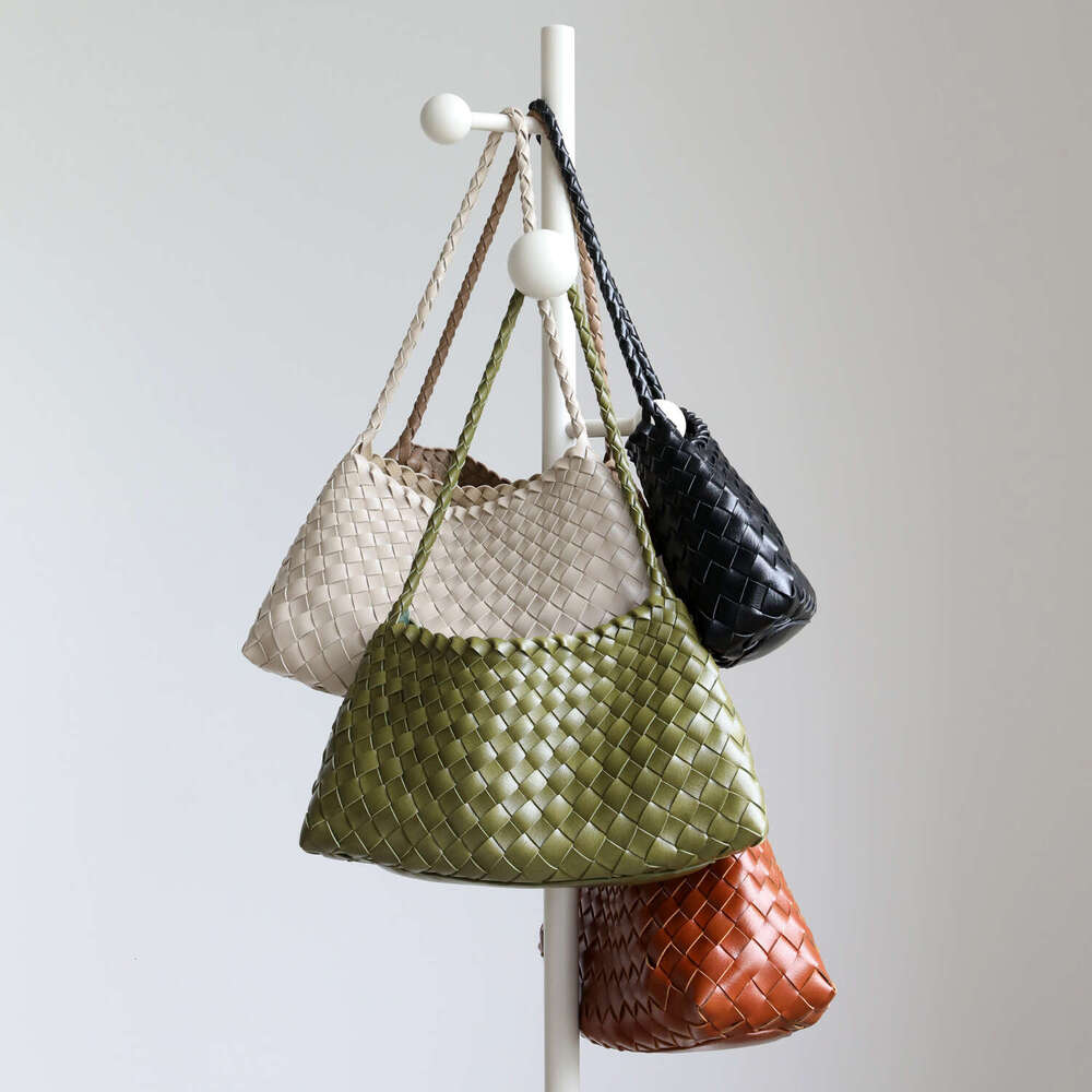Totebag Shoulder Niche Retro Fashion Handwoven Crescent Versatile New Old Money Style Commuter Underarm Bag For Women ROSE NOIRE