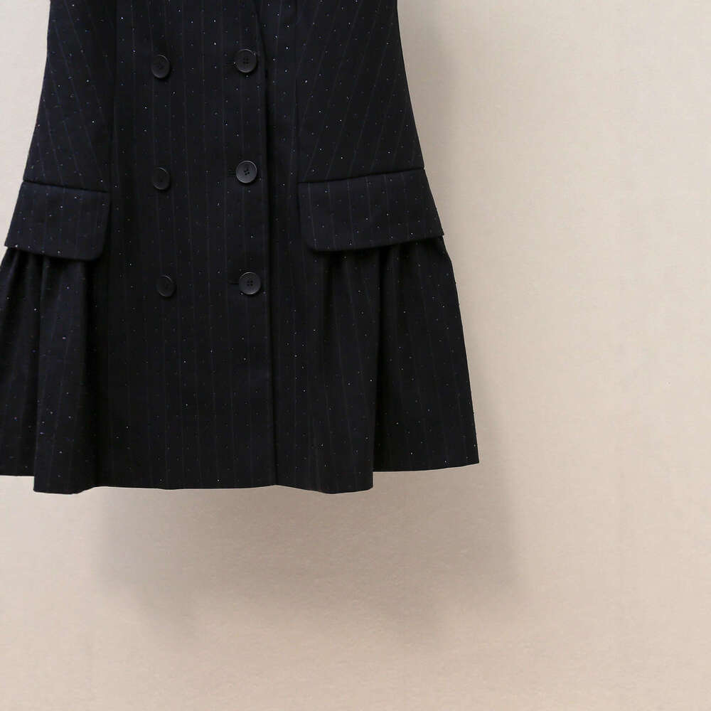 Autumn k30 new French elegant work commuting double breasted striped rhinestone vest, 2026 designer women's pleated skirt