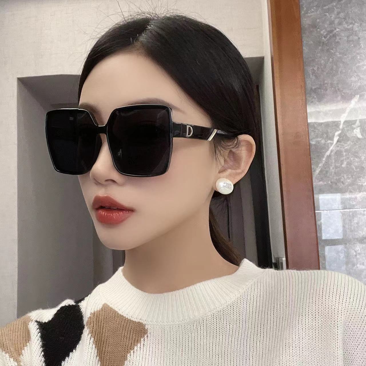 Luxury Brand Designer Fashion Accessories European And American Driving Sunglasses For Women Ins Street Style 2026 New Anti Glare Metal Sun Glasses