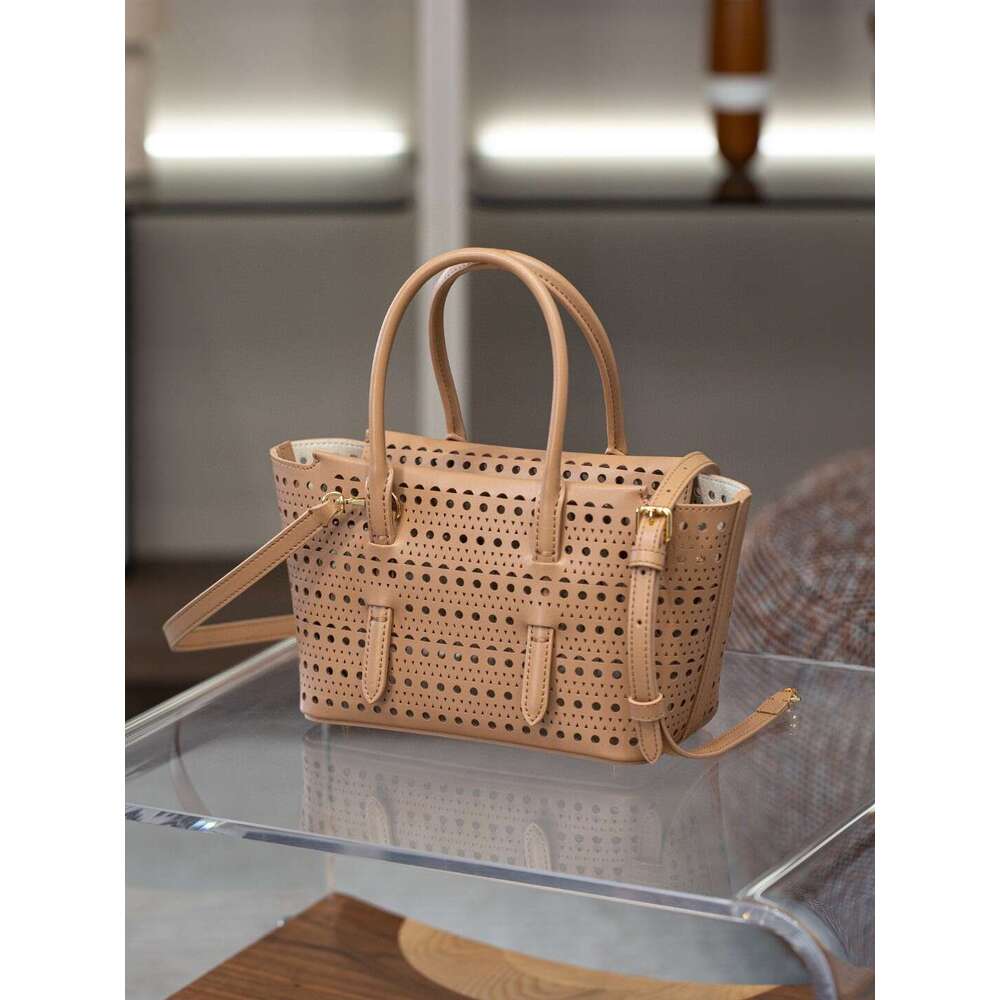 French Hollow Out Calfskin Handbag, Light Luxury Niche Designer Bag, Summer New Linen Velvet Handle Hand Stitched Gold Hardware Purse SENYY