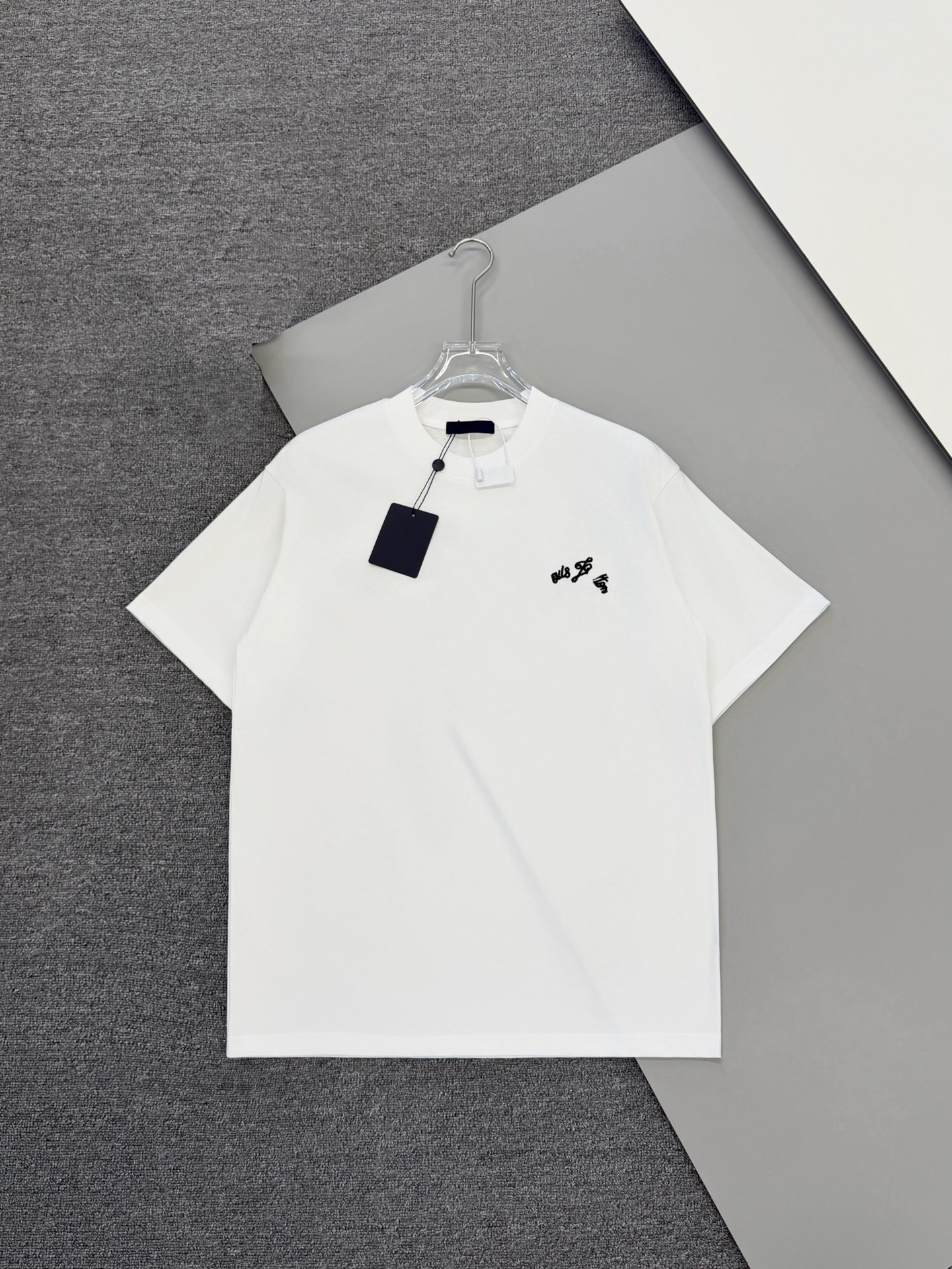 2026 Tees Mens Designers T Shirt Man Womens tshirts With Letters Print Short Sleeves Summer Shirts Men Loose Tees Asian size S-XXXL h27516