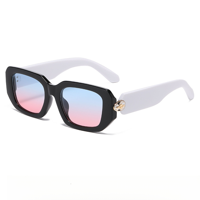 2026 New Designer Luxury Women's Sunglasses Fashion Brand Elegant Accessories Anti Glare Beach Travel Casual Sun Glasses Wholesale