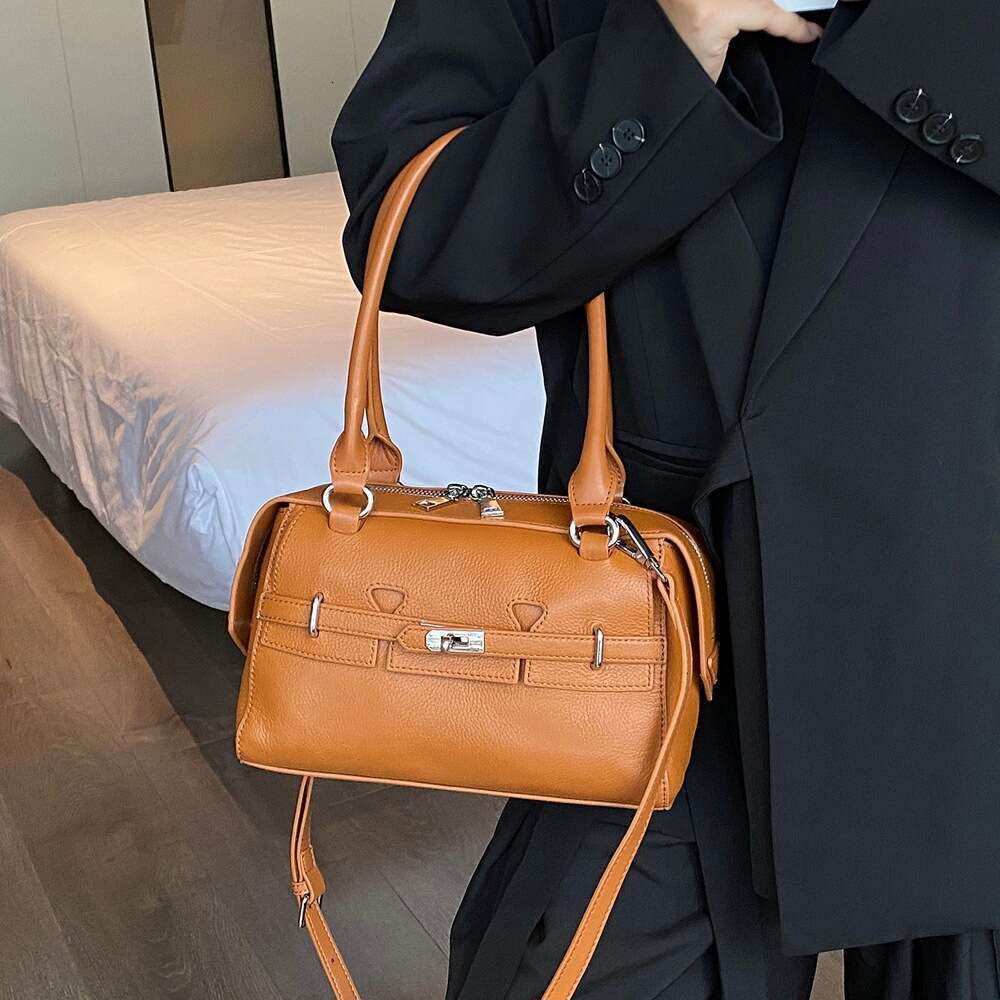 Light Luxury Niche Designer Pillow Bag, French First Layer Cowhide Underarm Bag, Cross Border Natural Drop Simple Shoulder Crossbody Bag SENYY