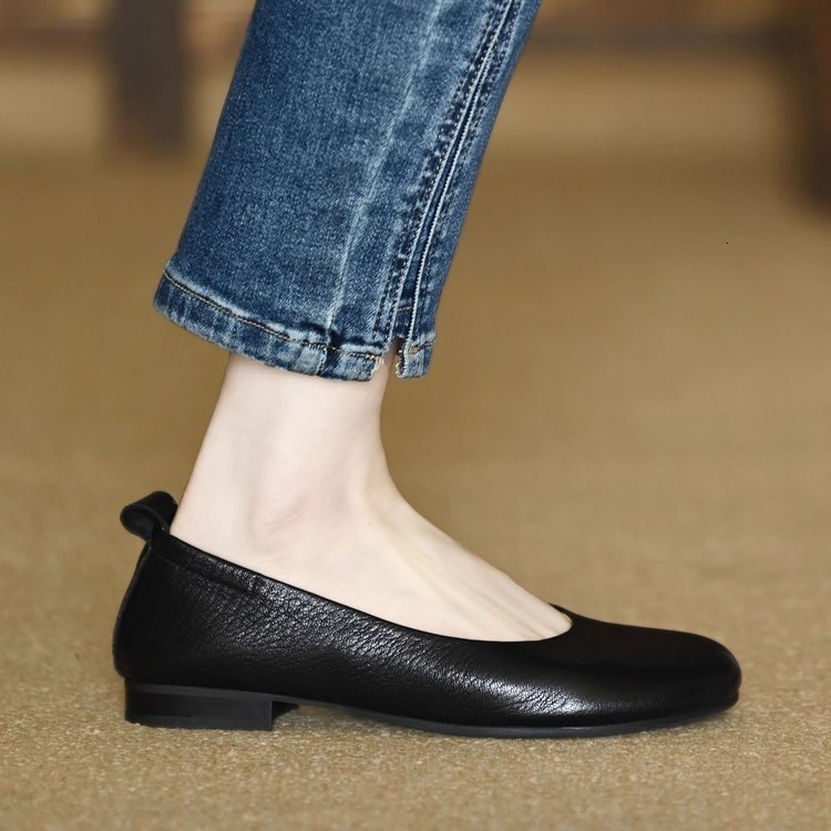 Women Pumps Square Heels Fashionable French Style Girl Bow Versatile Pig Nose Princess Single Shoes Woman Shoe Brown 260303