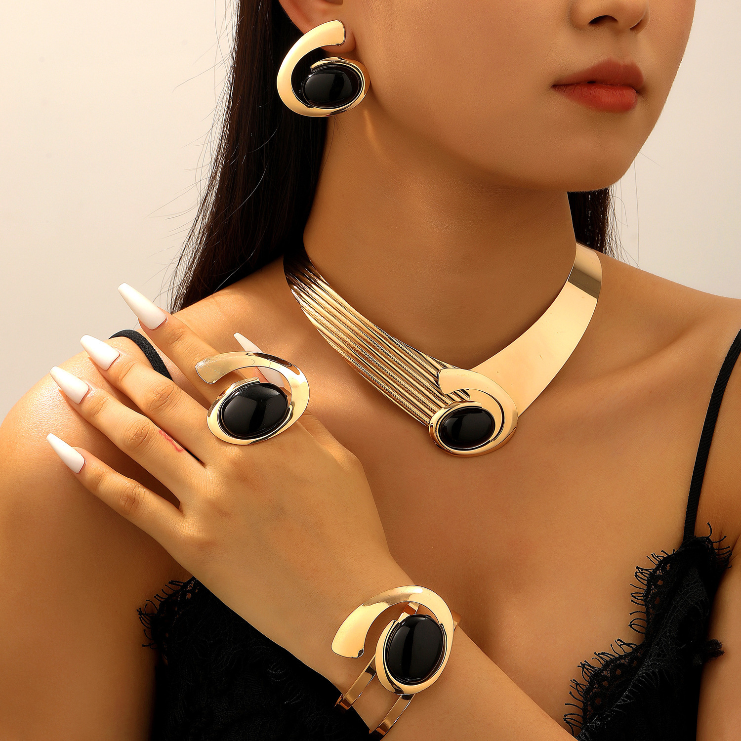 Designer European and American cross-border women's jewelry set: oval spiral vortex statement necklace, versatile earrings, women's bracelet