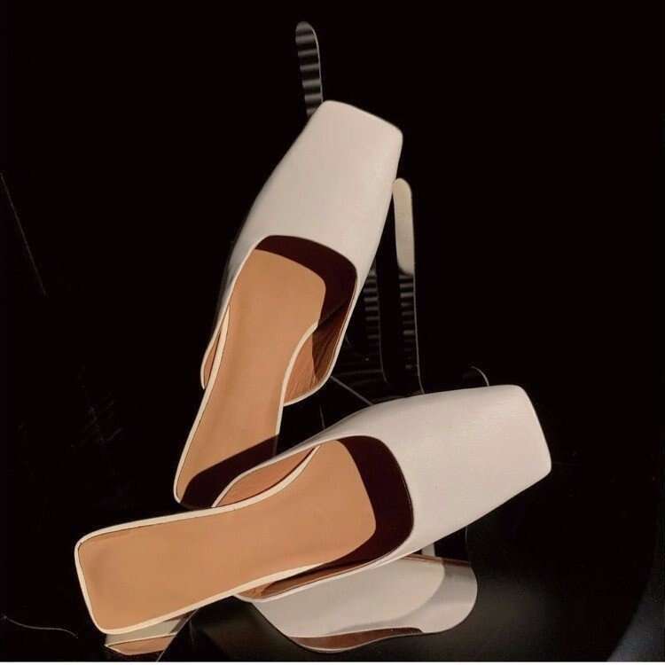 French-style cloth bread-shaped half-toed slippers for women, new style, for outdoor use, square toe, stylish, three-peak heel, Mule sandal for women