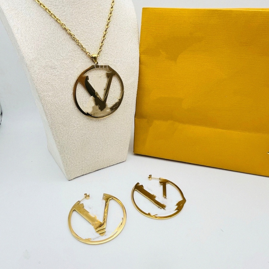 Titanium steel large Loop necklace designer Jewelry set earrings circle stud Gold high-end necklace All match fashion pendant necklace gift l4LS#