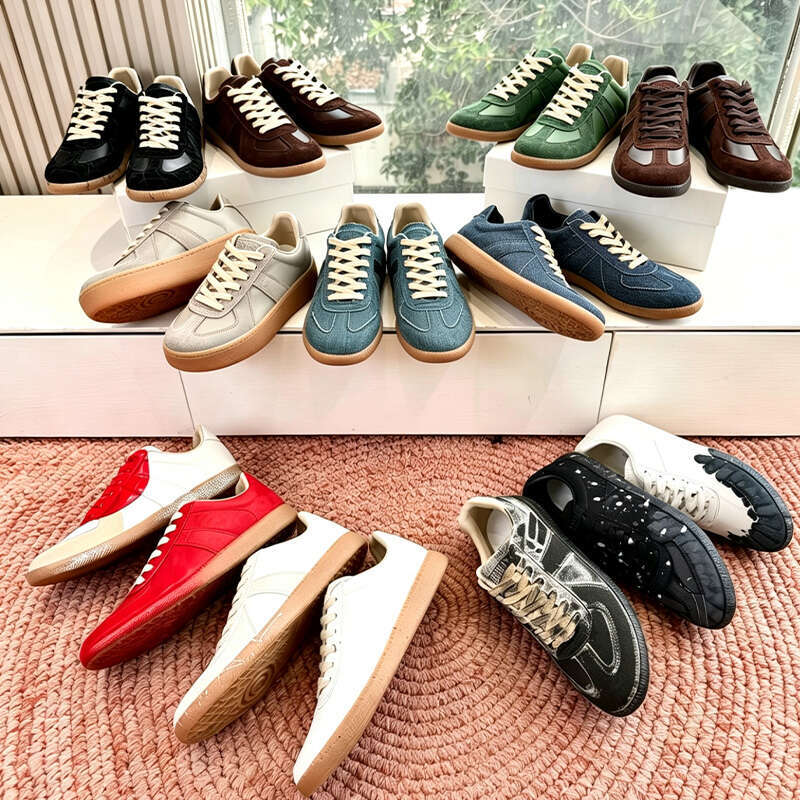 Top Designer Unisex Classic GAT Style Sneakers Suede Leather Casual Lace Up Comfort Breathable Non Slip Sole Daily Street Fashion Luxury Wear Footwear With Gift Box