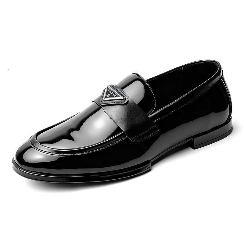 Designer shoe New Men's Patent Leather Glossy Casual Slip-On British Business Formal Shoes