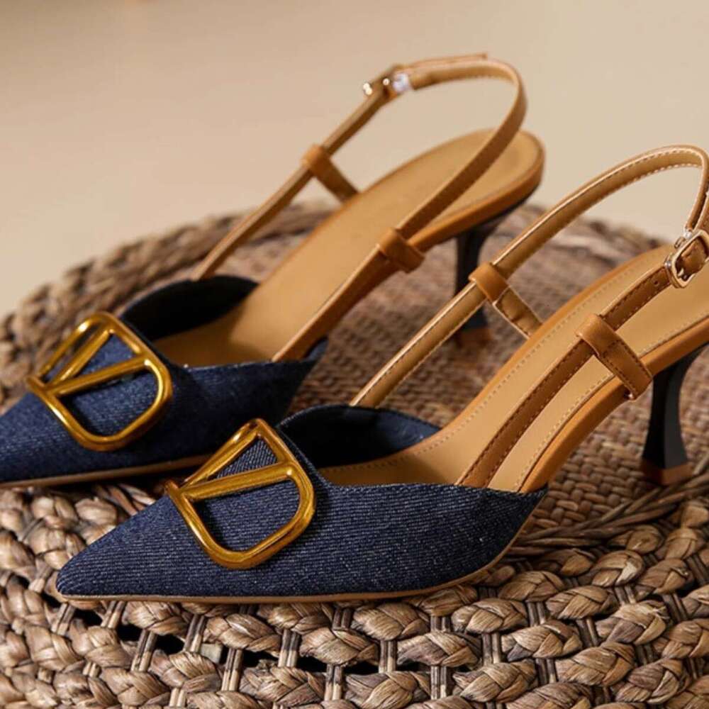 Korean Style High-End Elegant Pointed Toe Stiletto Heels Spring And Autumn New Stunning Temperament Versatile Denim Fabric High Heel Sandals