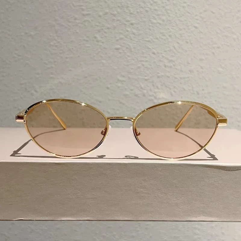 Fashion Metal Sunglasses INS Versatile Elegant Simple Style Light y Round Frame Womens Sunglasses 260428