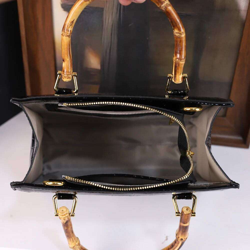 New Crocodile Patterned Middle Aged Mom Bag, Genuine Leather Bamboo Joint Handle Handbag, High End Luxury Single Shoulder Crossbody Bag SENYY